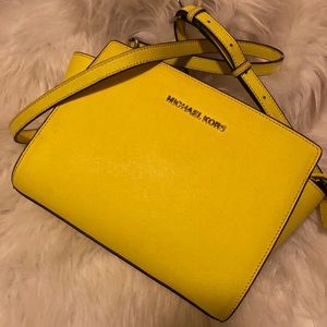 Micheal Kors Yellow Crossbody nearly new* sm.stain